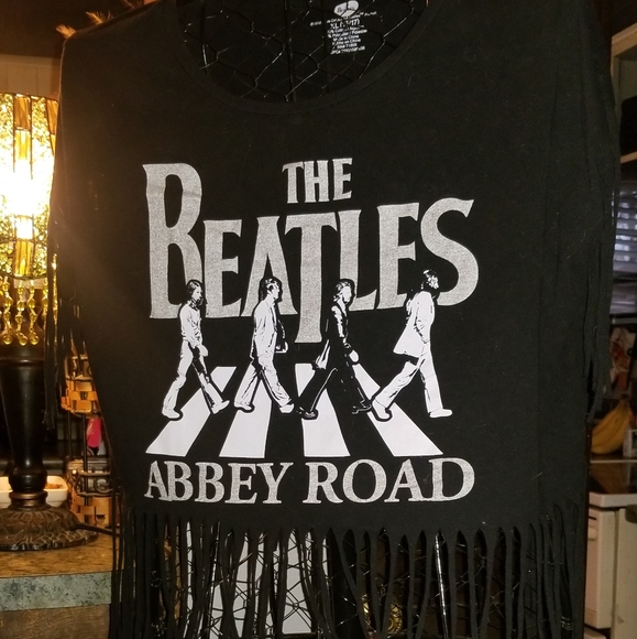 Tops - The Beatles Abbey Road Black Fringe T-shirt